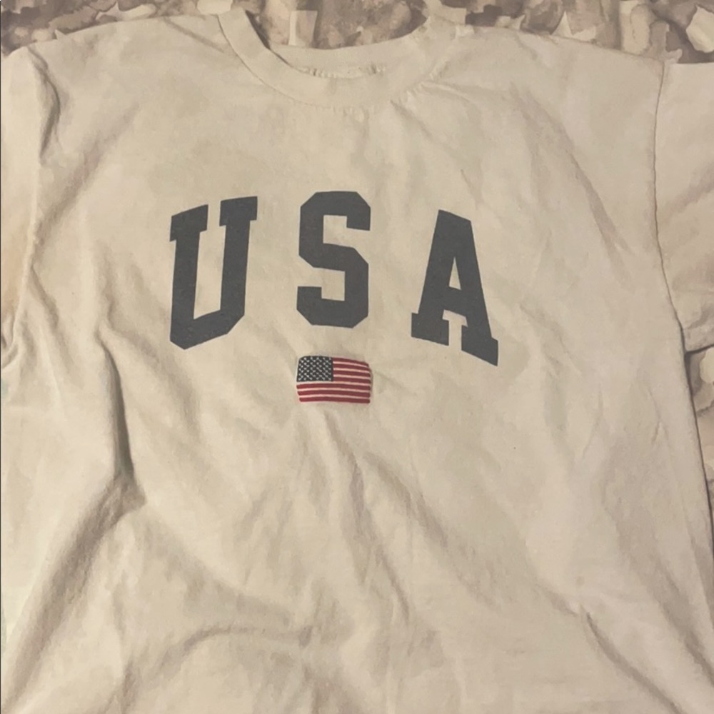 brandy melville usa tshirt